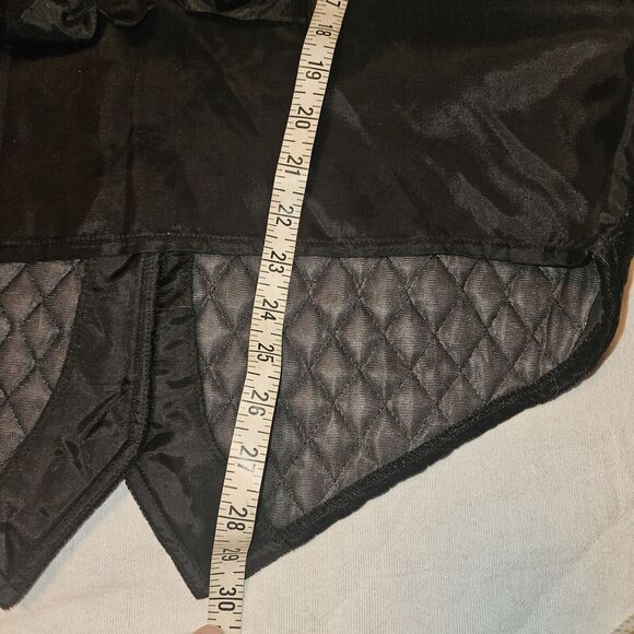 Vintage Black Velvet Vest Size 16 Diamond Quilted VIntage Whimsigoth Witchy NWOT - Picture 7 of 7